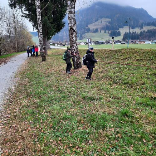 Unterwegs_mit_dem_Waldpädagoge_Richard_2a_2024