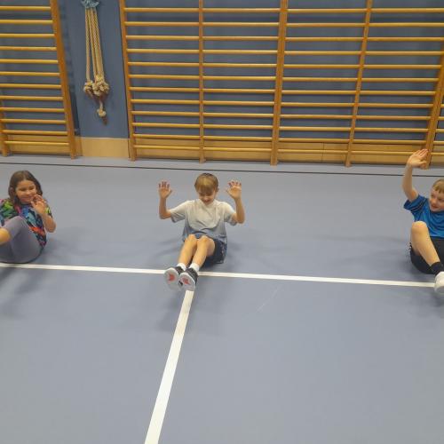 Schulsport_mit_Manuel_Lebeda_3a_3b_2025
