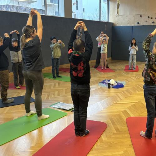 Yoga_3a_4a_2025