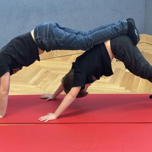 Yoga_3a_4a_2025