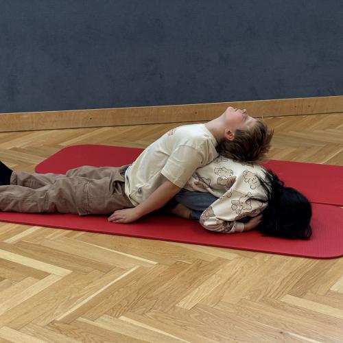 Yoga_3a_4a_2025