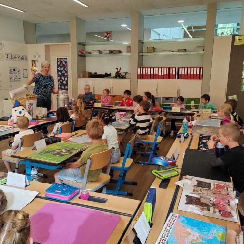 Bäuerin_geht_in_die_VS_Klasse_1_2026