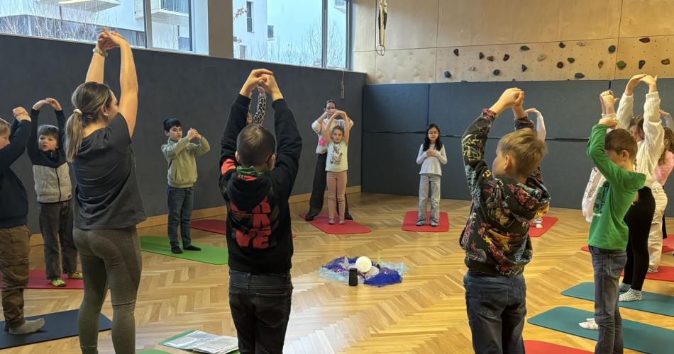 Yoga_3a_4a_2025
