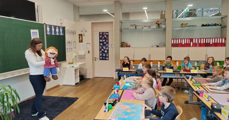 AVOMED_bunt_tut_gut_1_2025
