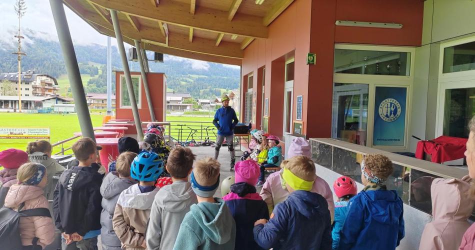 Sicher_Fortbewegen_2b_1_2026